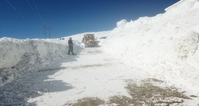 Şırnak’ta kar kalınlığı 5 metreye ulaştı