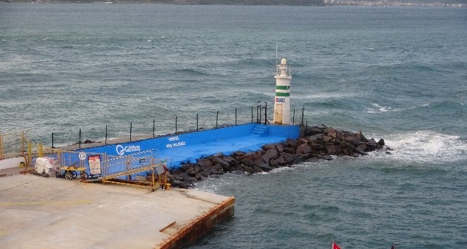 Çanakkale Boğazı’nda geçici olarak feribot seferleri durduruldu