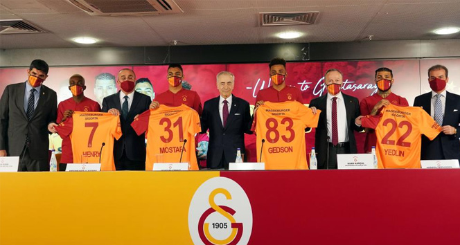 Galatasaray’da imza şov