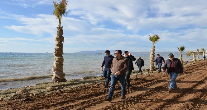 Başkan Yüksel yeni sahil yolu projesi çalışmalarını yerinde inceledi