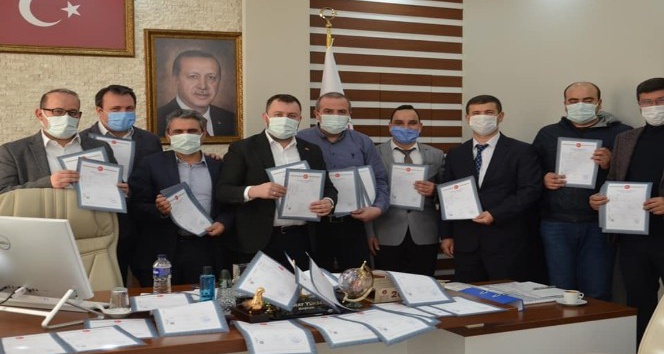 Başkan Yüksel sözünü tuttu, vatandaşlar tapularına kavuştu