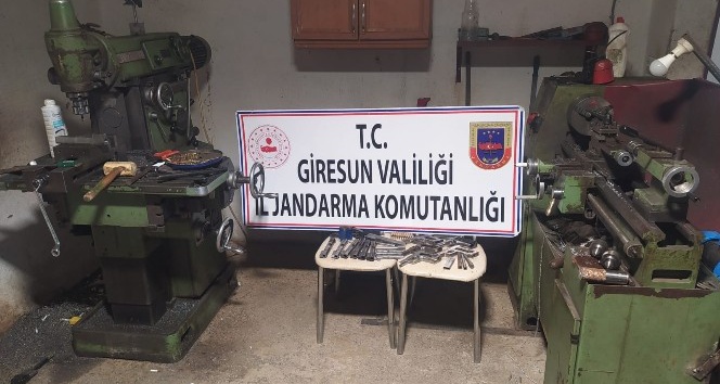 Silah imalathanesine baskın yapıldı
