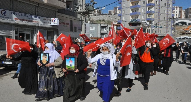 Şırnak annelerinden HDP’ye tepki: "Zenginler fakirleri sattı"