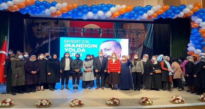 AK Parti Bayburt Kadın Kolları Başkanlığına Çil seçildi