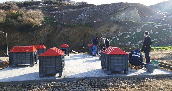 YAKAB Alanına 15 yeni köpek kulübesi