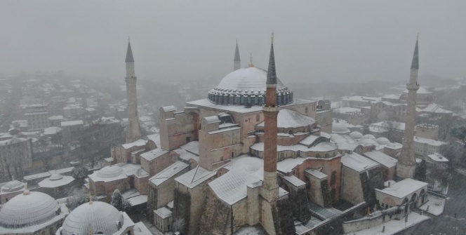 Beyaz gelinliğini giyen tarihi yarımada havadan görüntülendi