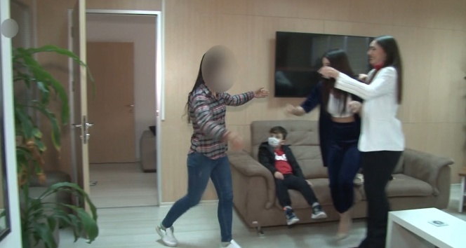 PKK'dan kaçıp teslim olan genç kız 5 yıl sonra Bursa'daki ailesine kavuştu