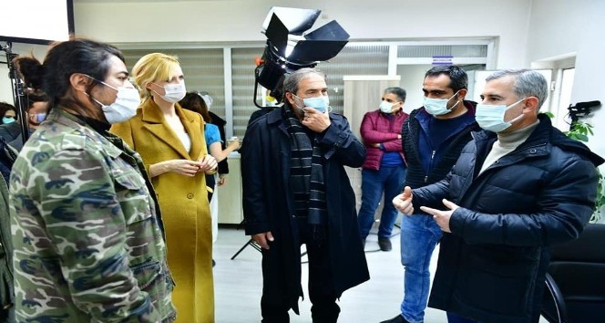 Başkan Çınar, Yeşilyurt’ta çekilen ‘Gırift’ dizi setini ziyaret etti