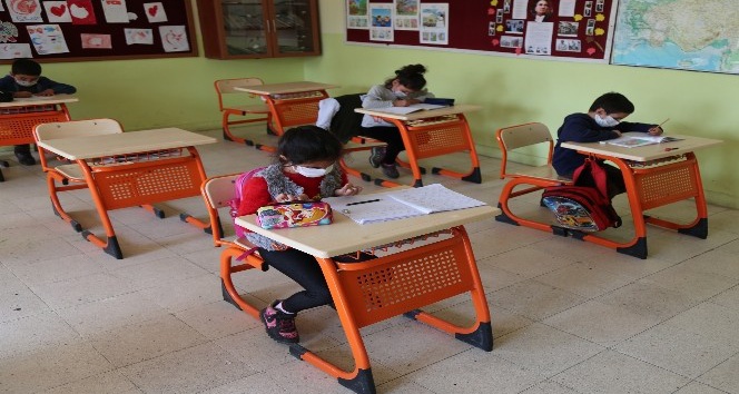 Tunceli’de bin 651 öğrenci ders başı yaptı