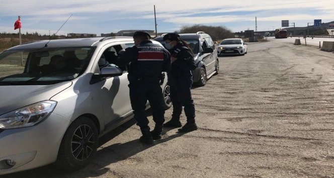 Kırıkkale’de kısıtlamaya uymayan kişilere ceza yağdı