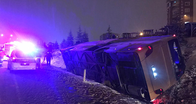 Kırıkkale'de ticari taksi ile çarpışan otobüs devrildi: 1 ölü, 2 yaralı