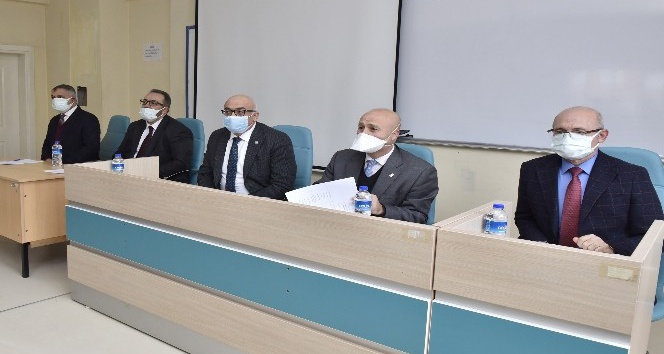 Rektör Ataç Ahmetli Meslek Yüksekokulu’nu ziyaret etti