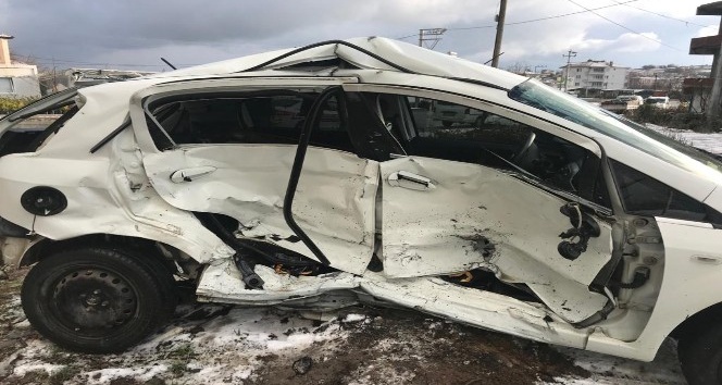 Çınarcık’ta trafik kazası: 2 yaralı