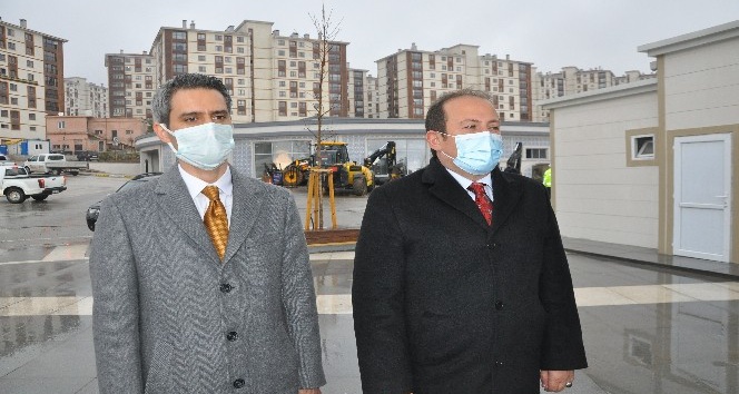 Vali Pehlivan: "Sahada yürütülen aktif çalışmalarla koronavirüs sayısını düşürdük"