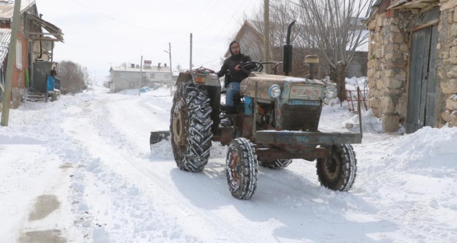 Devlete yük olmamak için kendi yollarını kendileri açıyor