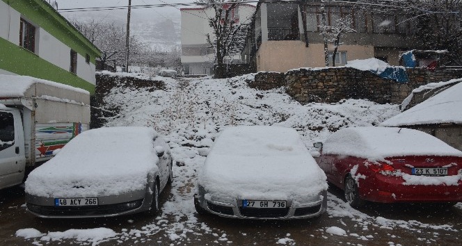 Şırnak’ta kar etkisini tekrar gösterdi