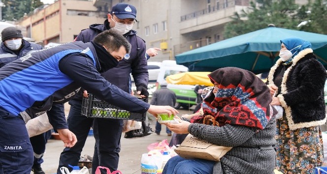 Giresun’da pazarcı esnafına sıcak çorba ikram edildi