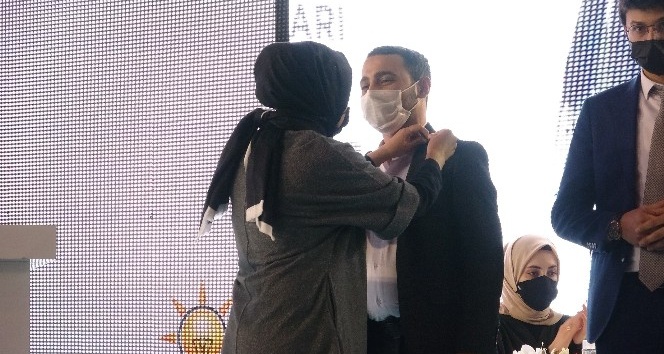 CHP’yi terör örgütü sempatizanlarına kucak açmakla suçladı, AK Parti’ye geçti