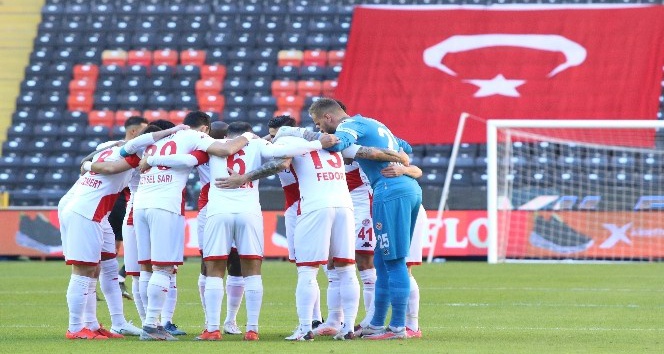 FT Antalyaspor, yenilmezlik serisini 10 maça çıkardı