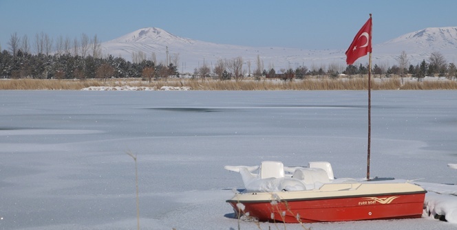 Donan gölde balık umudu
