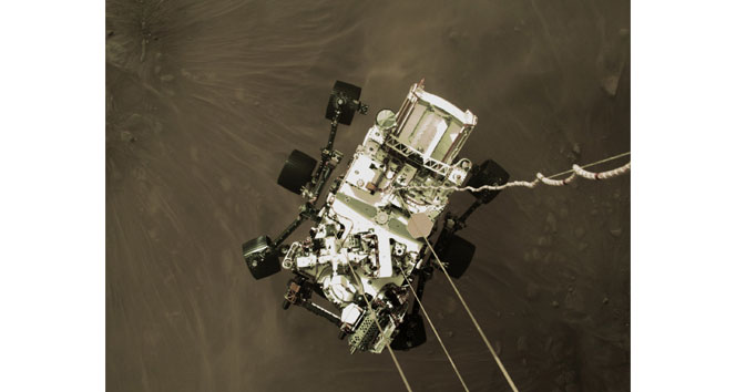 NASA, Perseverance’nin Mars&#039;a iniş anına ait görüntüleri paylaştı