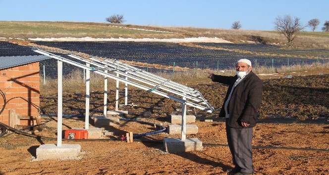 Konya’da tarla sulamak için kurulan güneş panellerini çalan hırsız bir ilçeyi bezdirdi