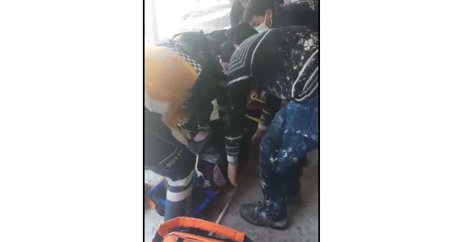 Asansör boşluğuna düşen inşaat işçisi ağır yaralandı