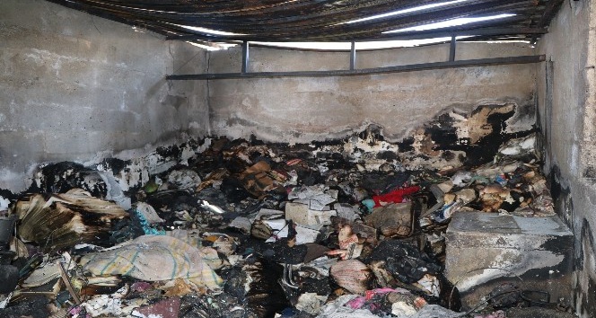 Gazetecinin yanan evini belediye temizledi