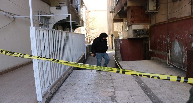 Diyarbakır’da kuyumcu ve berbere silahlı saldırı: 2 yaralı