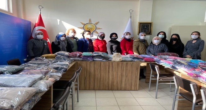 Yalova’da AK Parti Çiftlikköy İlçe Kadın Kolları, Diyarbakır’a yardım eli uzatıyor