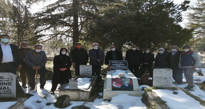 Kore Gazisi Refik Özberber, ölümünün 1’inci yılında mezarı başında anıldı