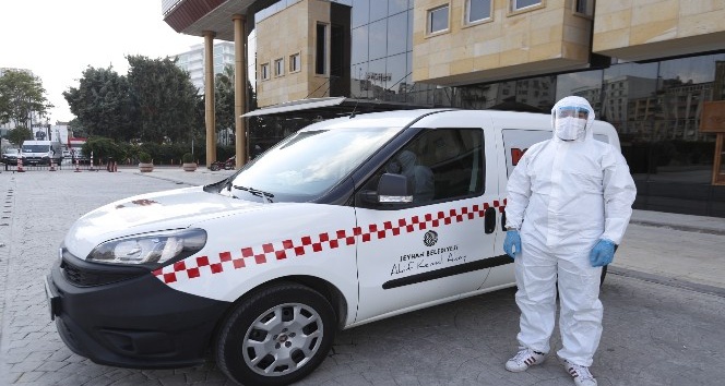 Adana’da &quot;Pozitif Taksi&quot;den bin 312 kişi faydalandı