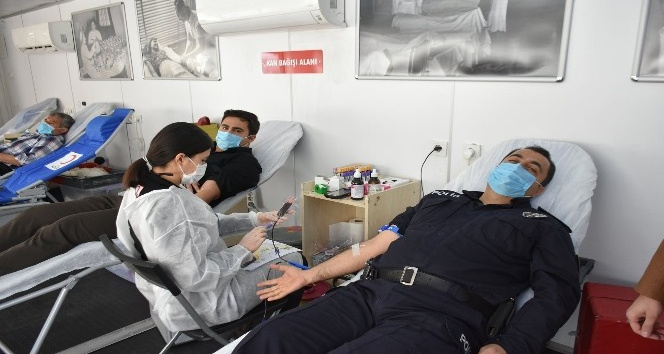 Buharkent’te kan bağışı rekoru kırıldı