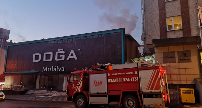 Ataşehir&#039;deki mobilya fabrikası ikinci kez yandı