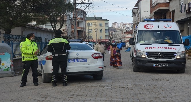 Yayaya çarpıp kaçtı