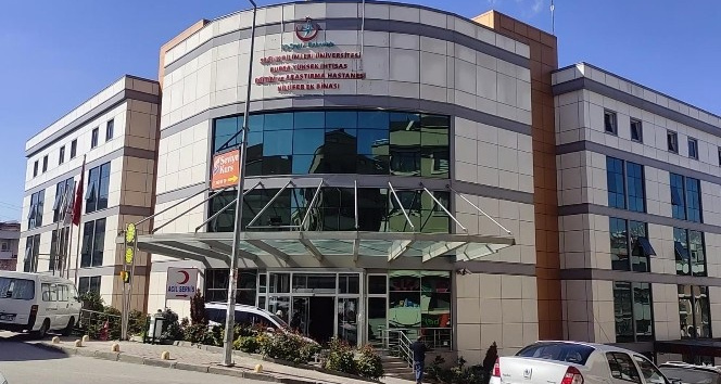 Bursa Yüksek İhtisas Hastanesi’nde kornea nakilleri yeniden başladı.