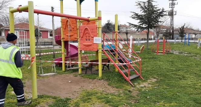 Köy karantinaya alındı, oyun parkları ve spor alanları kapatıldı