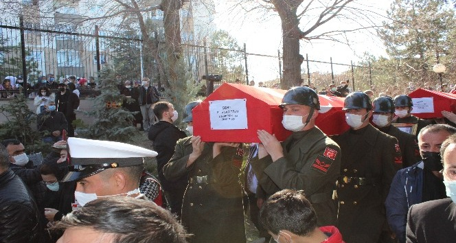 Bitlis şehitleri Ankara’da Cebeci Şehitliği’ne defnedildi