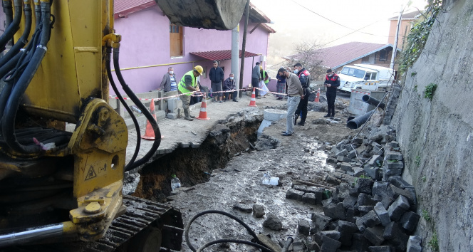 Zonguldak&#039;ta alt yapı çalışmaları sırasında göçük: 1 yaralı
