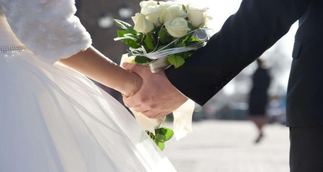 Düzce’de kadınlar 24 yaşında evleniyor
