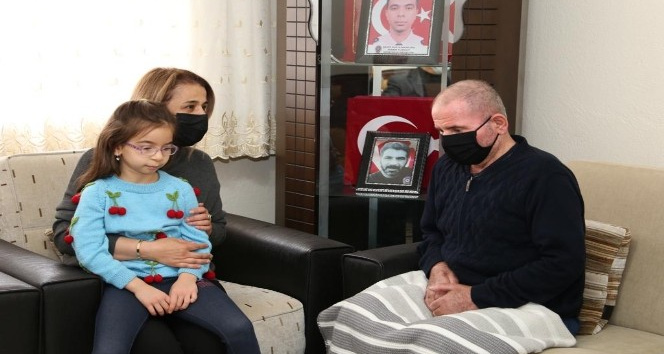 Vali Becel, şehit ailesini ziyaret etti