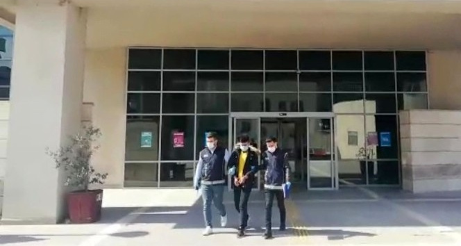 Osmaniye’de göçmen kaçakçısı suçüstü yakalandı