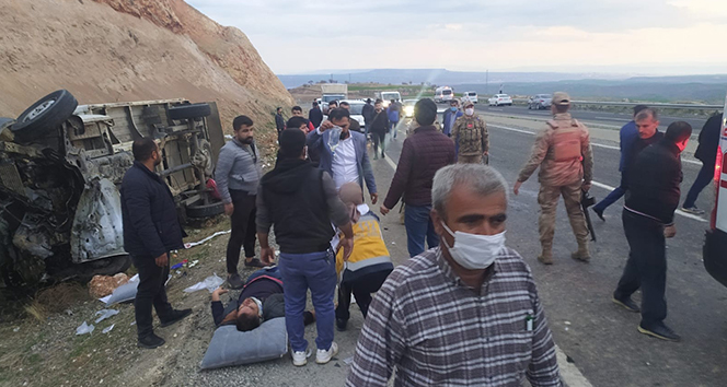 Diyarbakır'da feci kaza: 5 ölü, 4 yaralı