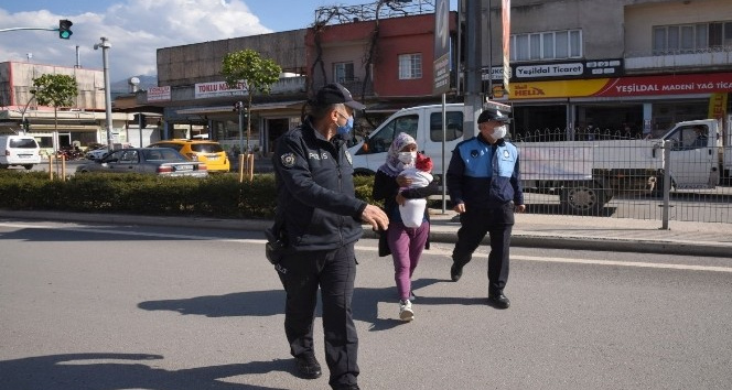 Dilenciler kaçtı zabıtalar kovaladı
