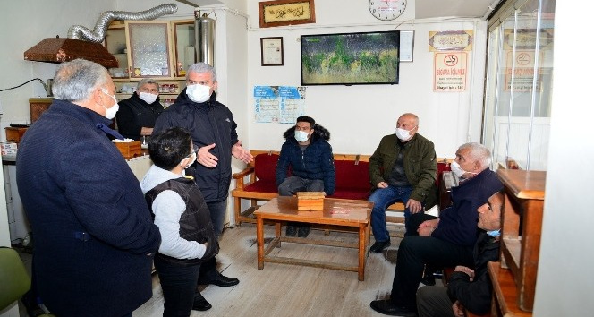 Vali Akın, semt pazar alanında incelemede bulundu