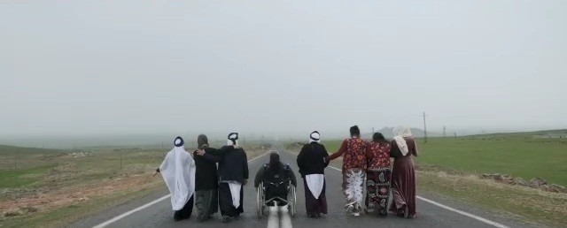 Mardin’de kadınlar gününe özel çektiği filmde şehit anneleri ve eşleri rol aldı
