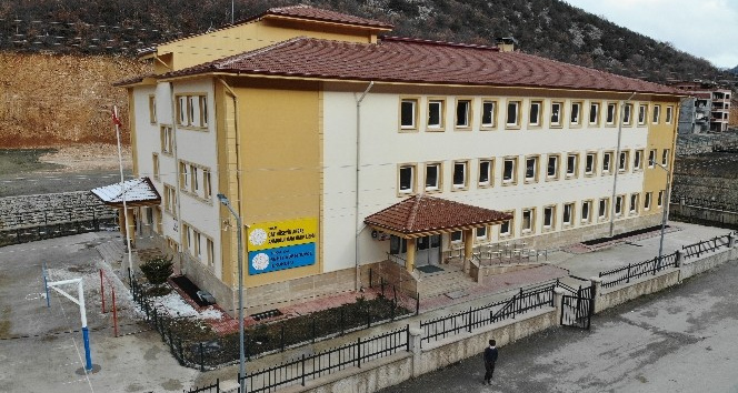 Tokat’ta 30 öğretmen izole edildi, okulda eğitime ara verildi