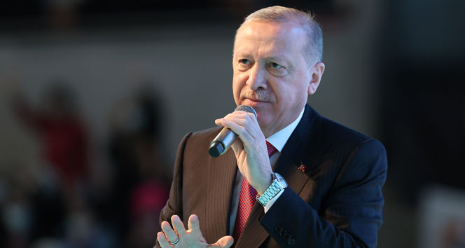 Cumhurbaşkanı Erdoğan: “Bunlar baskıya uğrayan kadının önce başına, sonra duruşuna bakarlar”