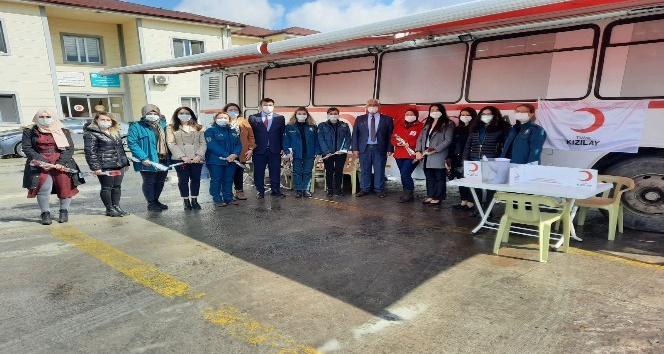 “İyiki varsın kan dostum” kampanyasına gümrük görevlilerinden destek