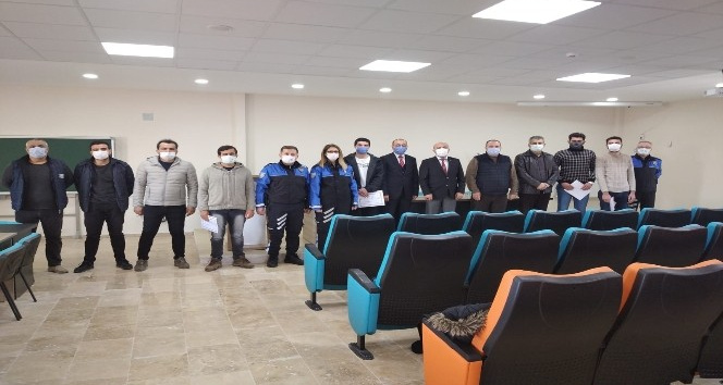 Emniyetin yürüttüğü ’Geleceğe Umut Ol’ Projesinde 20 kişi sertifika aldı